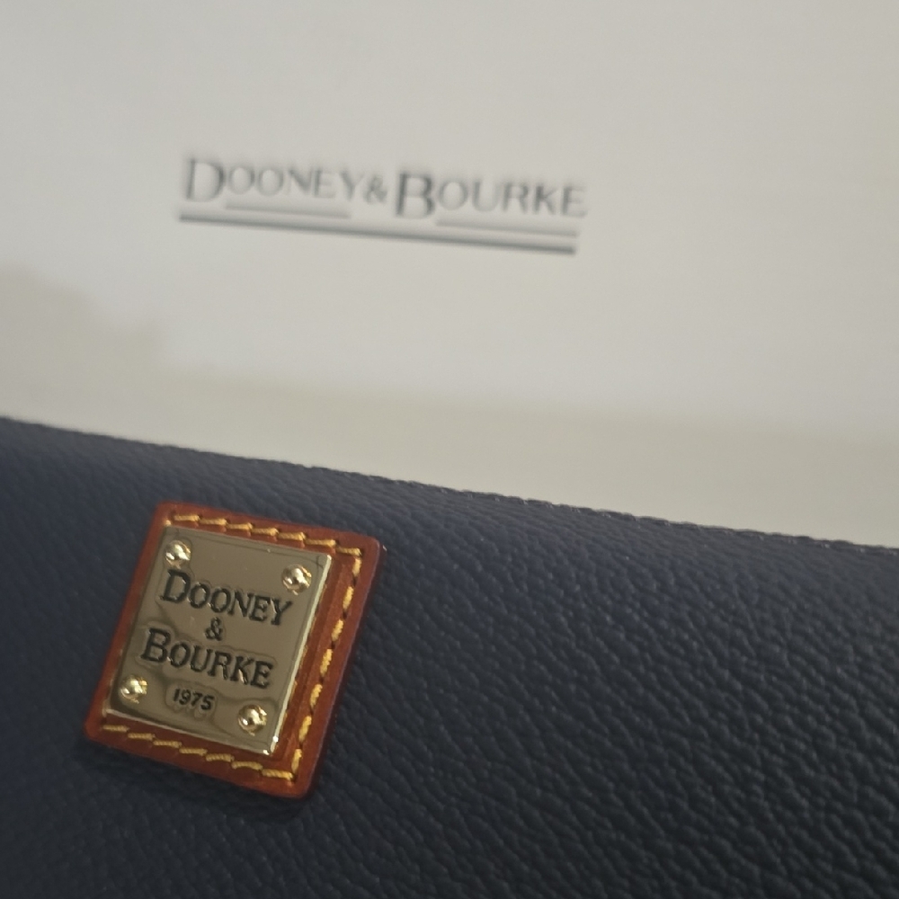 Dooney & Bourke Blue and Tan Wristlet ♥️ - Picture 4 of 13